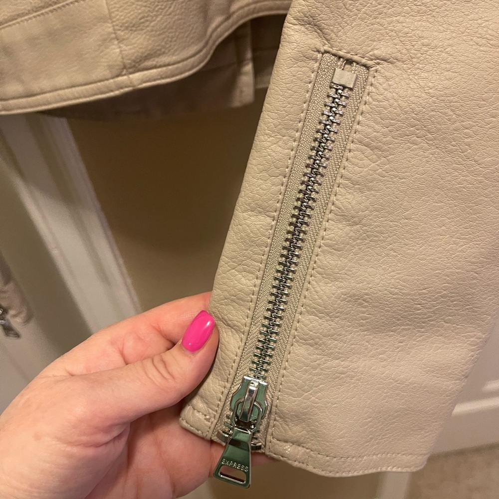 Express Jacket Size M - Picture 4 of 10